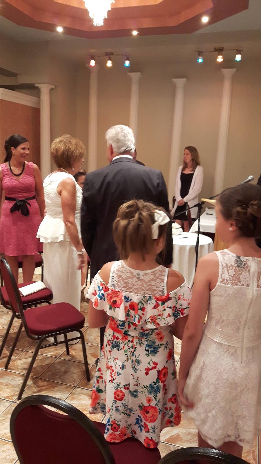 Beaujolais (Au) | restaurant | 839 Rue Saint-Louis, Gatineau, QC J8T 2S7, Canada | 8195612614 OR +1 819-561-2614