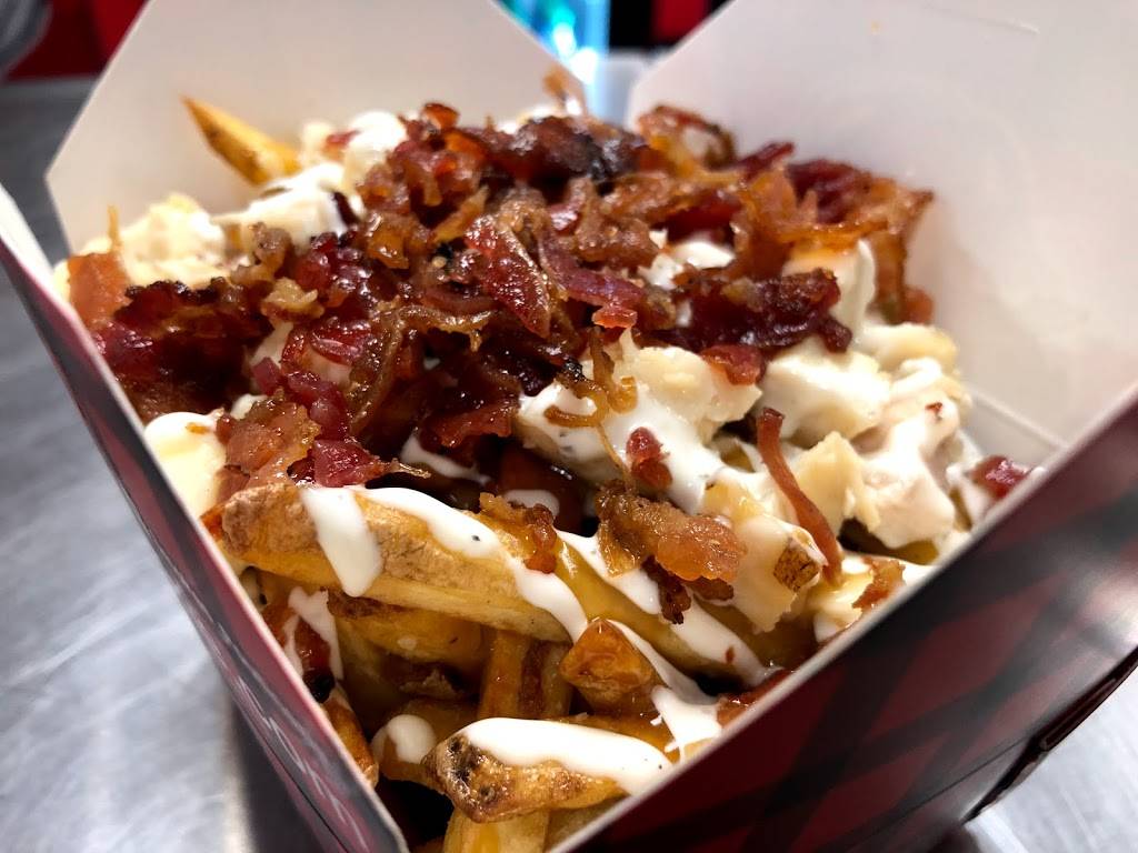Smokes Poutinerie | restaurant | 85 Resolution Dr, Brampton, ON L6W 0A6, Canada | 9054502922 OR +1 905-450-2922