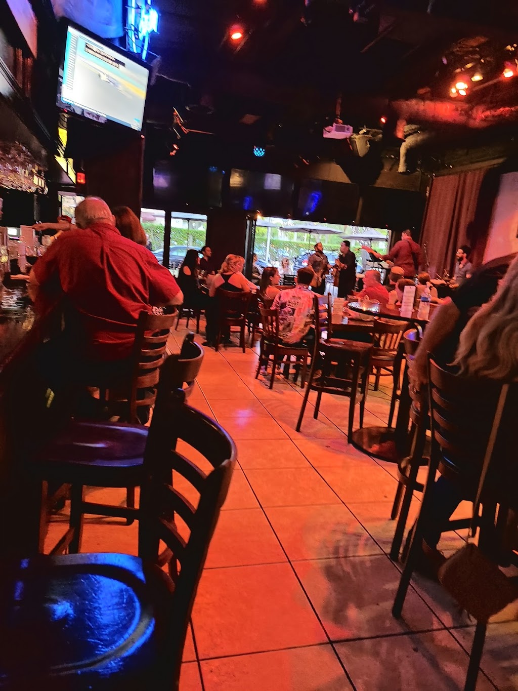 Deli Lane Cafe & Sunset Tavern | restaurant | 7230 SW 59th Ave, South Miami, FL 33143, USA | 3056650606 OR +1 305-665-0606