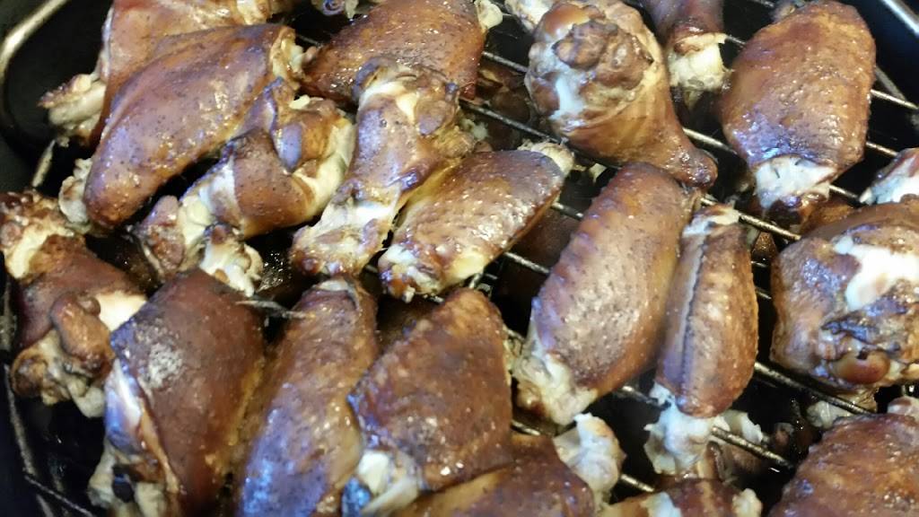 Barnwood Restaurant | restaurant | 14 Deer Ln, Catskill, NY 12414, USA | 5189432200 OR +1 518-943-2200