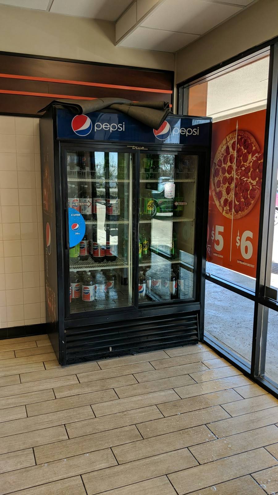 Little Caesars Pizza | meal takeaway | 16117 Monterey Rd, Morgan Hill, CA 95037, USA | 4087782030 OR +1 408-778-2030