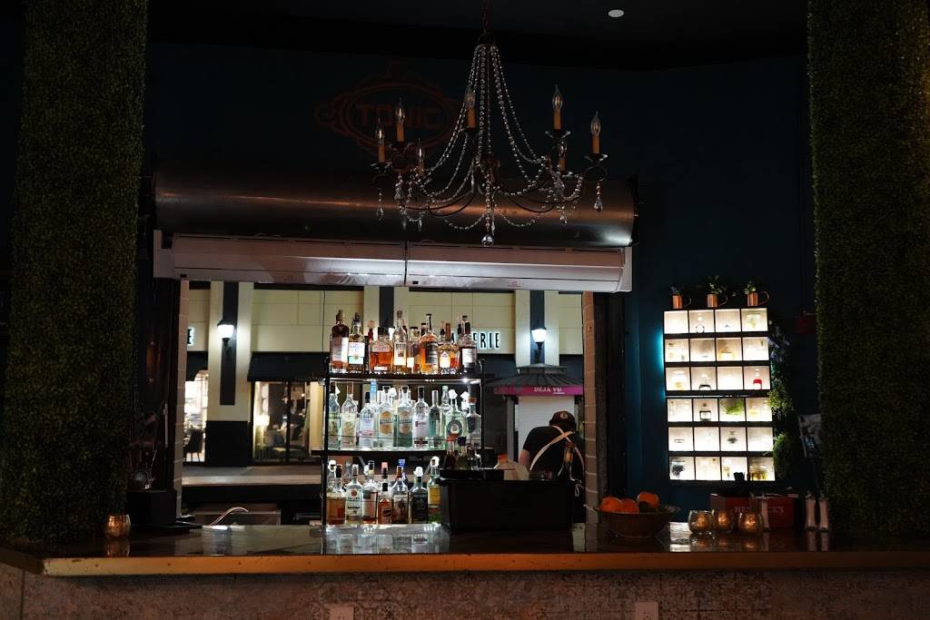 Yumbrella Food Hall | restaurant | 5701 Sunset Dr Ste 194, South Miami, FL 33143, USA | 3053978499 OR +1 305-397-8499