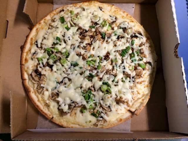 Robertos Pizzeria | restaurant | 232 High St, Southampton, ON N0H 2L0, Canada | 5197973787 OR +1 519-797-3787