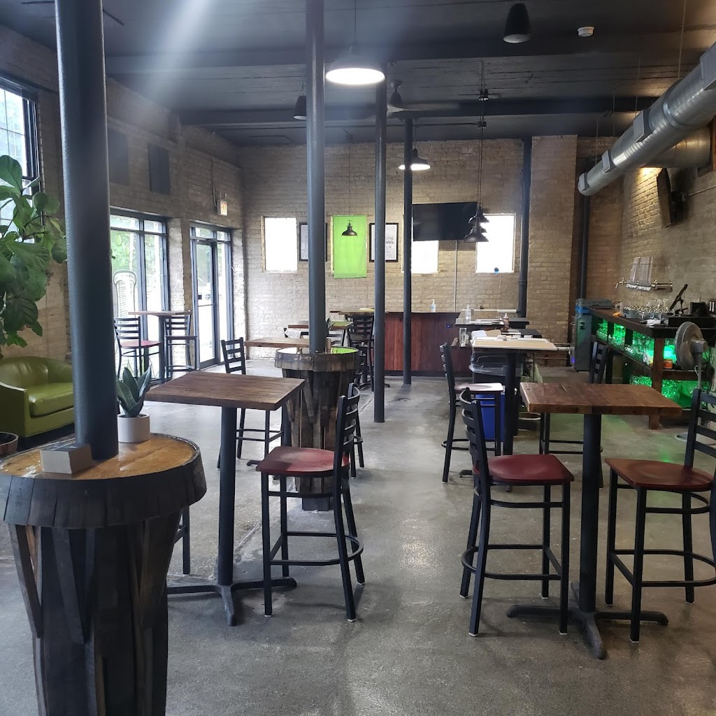 Urban Brew Labs | restaurant | 5121 N Ravenswood Ave, Chicago, IL 60640, USA | 7732937612 OR +1 773-293-7612