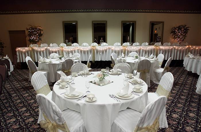 Glacier Rock | restaurant | 630 W. Pine Street, Hwy12, Baraboo, WI 53913, USA | 6083564869 OR +1 608-356-4869