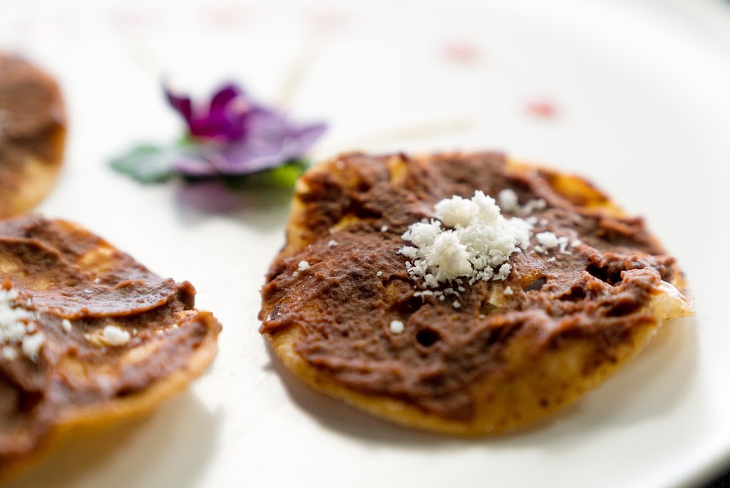 Casa Lenca Restaurante | cafe | 4050 W 12th Ave, Hialeah, FL 33012, USA | 3054326119 OR +1 305-432-6119