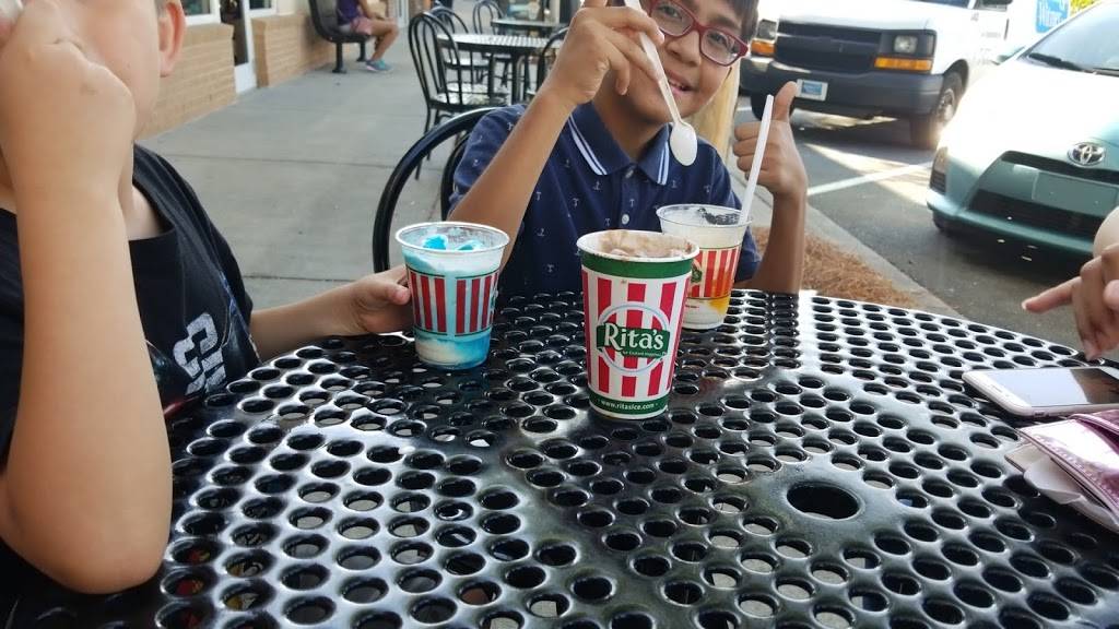 Ritas Italian Ice & Frozen Custard | restaurant | 2015 E Arbors Dr #260, Charlotte, NC 28262, USA | 7049715319 OR +1 704-971-5319
