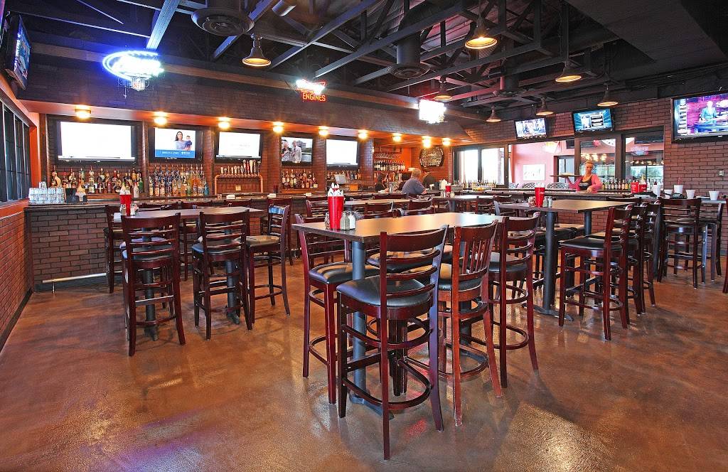 Tailgaters & IL Primo Surprise | restaurant | 15529 W Bell Rd, Surprise, AZ 85374, USA | 6235441111 OR +1 623-544-1111