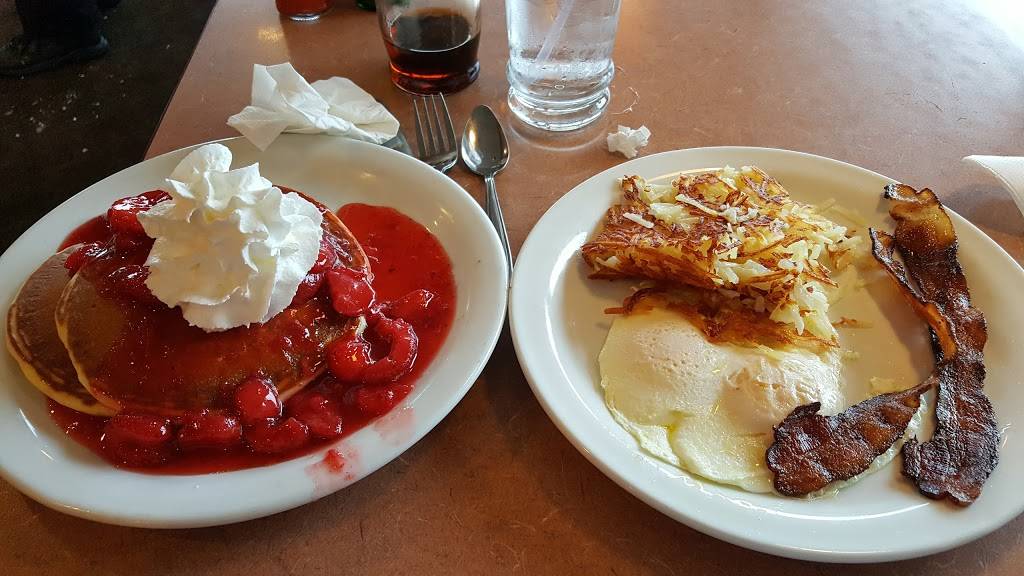 Dennys | restaurant | 132 128th St SW, Everett, WA 98204, USA | 4253552210 OR +1 425-355-2210