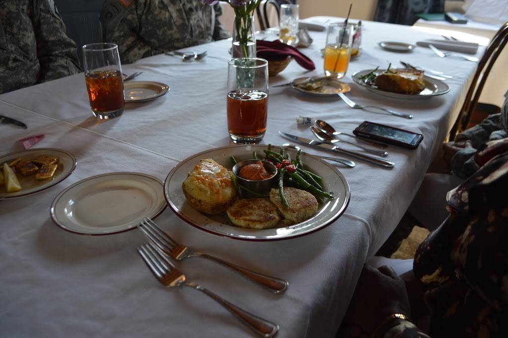 Half-Way House Restaurant | restaurant | 10301 Jefferson Davis Hwy, North Chesterfield, VA 23237, USA | 8042751760 OR +1 804-275-1760