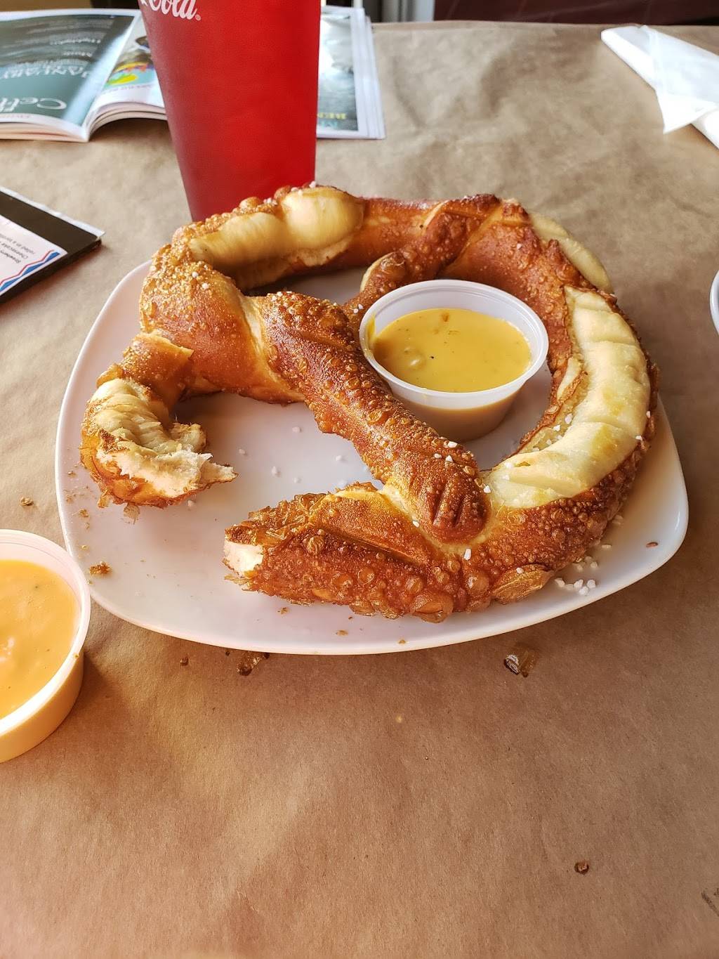 Overseas Pub and Grill | restaurant | 3574 Overseas Hwy, Marathon, FL 33050, USA | 3052904666 OR +1 305-290-4666