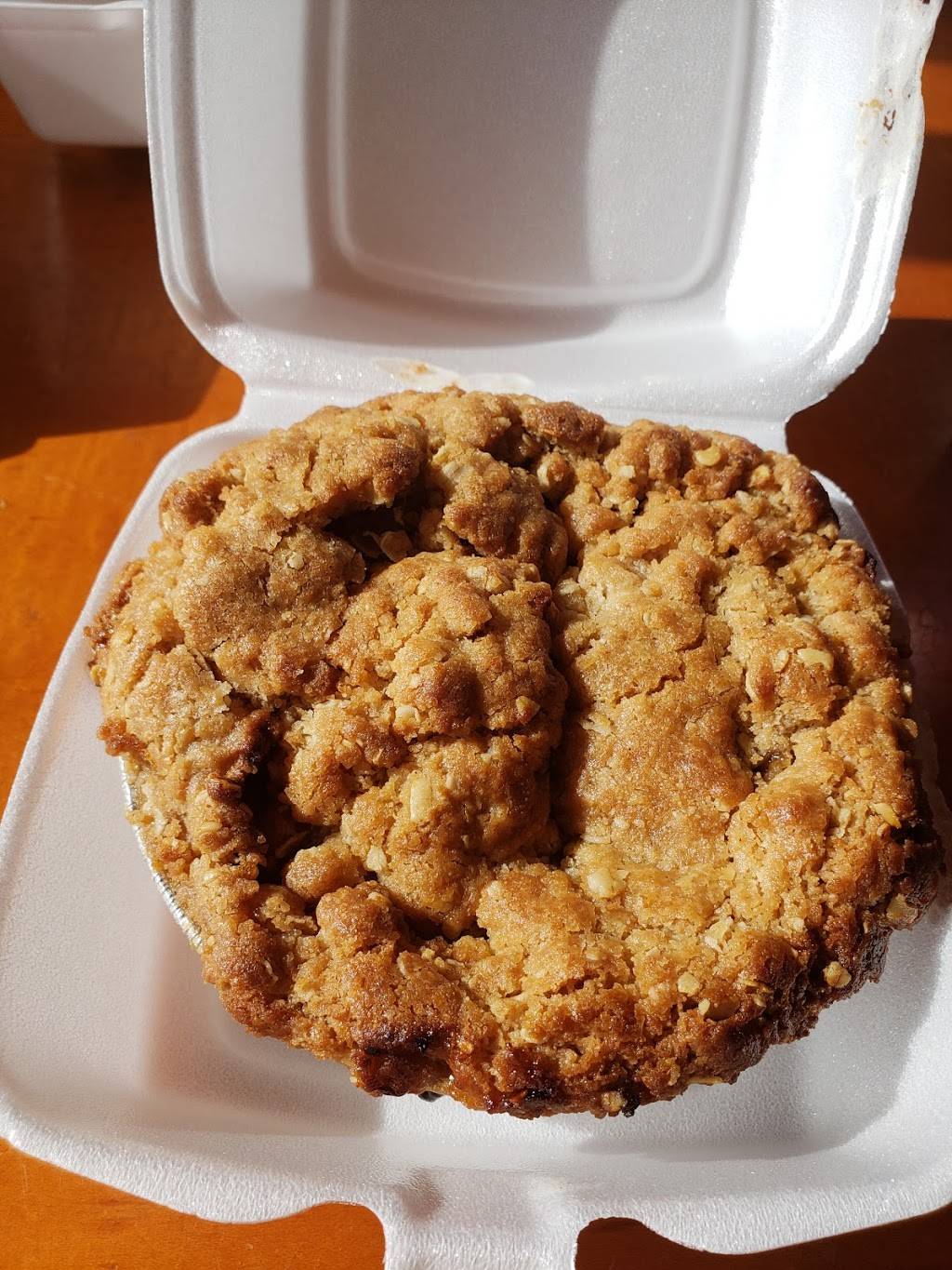 Sweet Lucys Smokehouse | restaurant | 7500 State Rd, Philadelphia, PA 19136, USA | 2153339663 OR +1 215-333-9663