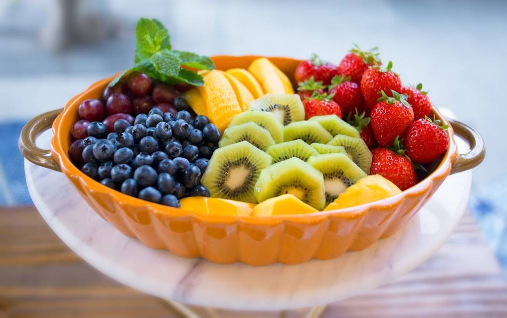 LEquipe Cafe & Salad Bar | cafe | 11301 W Olympic Blvd Ste 123, Los Angeles, CA 90064, USA | 4248327877 OR +1 424-832-7877