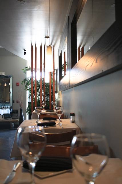 Olis Fashion Cuisine | night club | 10610 Forest Hill Blvd #20, Wellington, FL 33414, USA | 5617922220 OR +1 561-792-2220