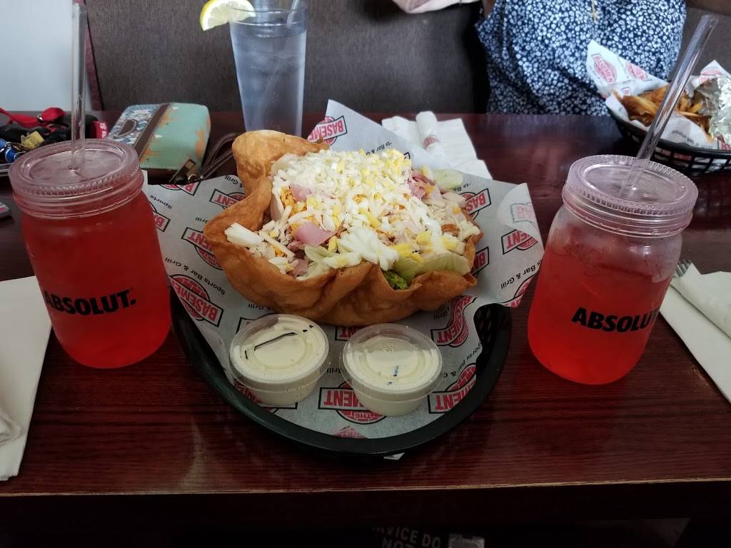 Basement at the Lakes | restaurant | 3420 Manchester Rd, Akron, OH 44319, USA | 3306444000 OR +1 330-644-4000