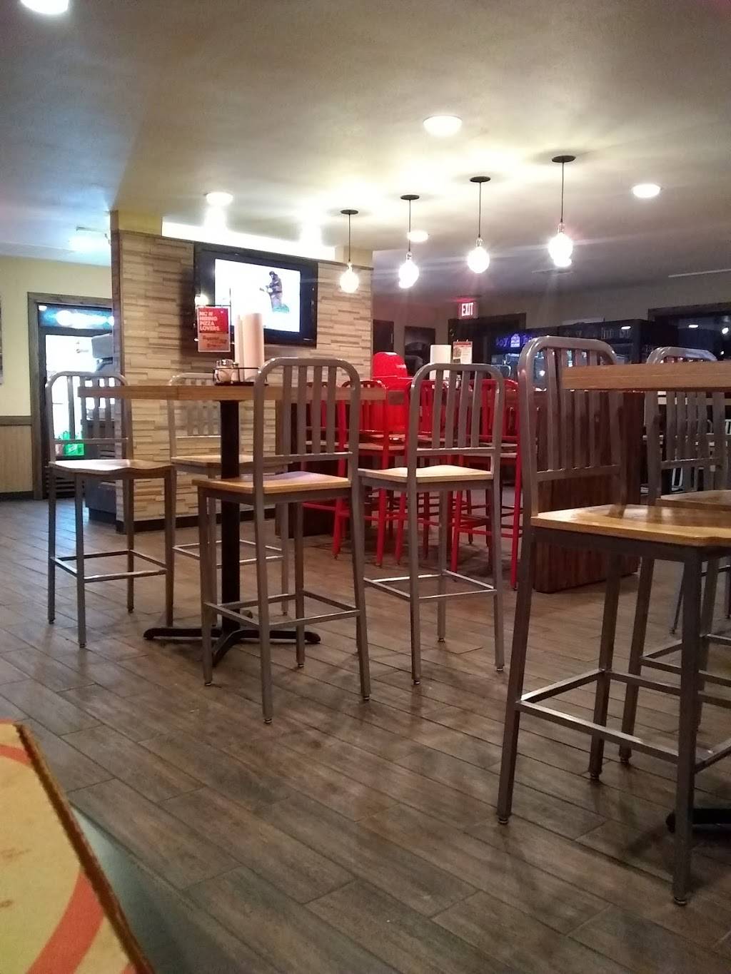 Pizza Hut | restaurant | 3323 Roosevelt Ave, San Antonio, TX 78214, USA | 2107984800 OR +1 210-798-4800