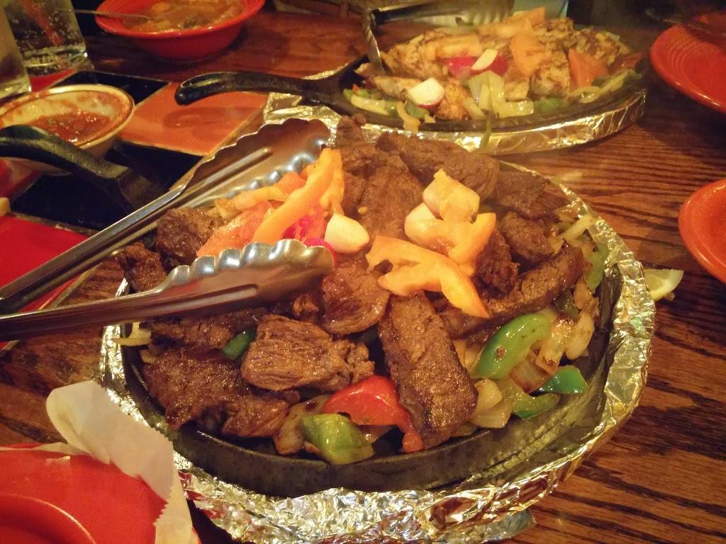 Viva Maria | restaurant | 20162 CA-18, Apple Valley, CA 92307, USA | 7609462087 OR +1 760-946-2087