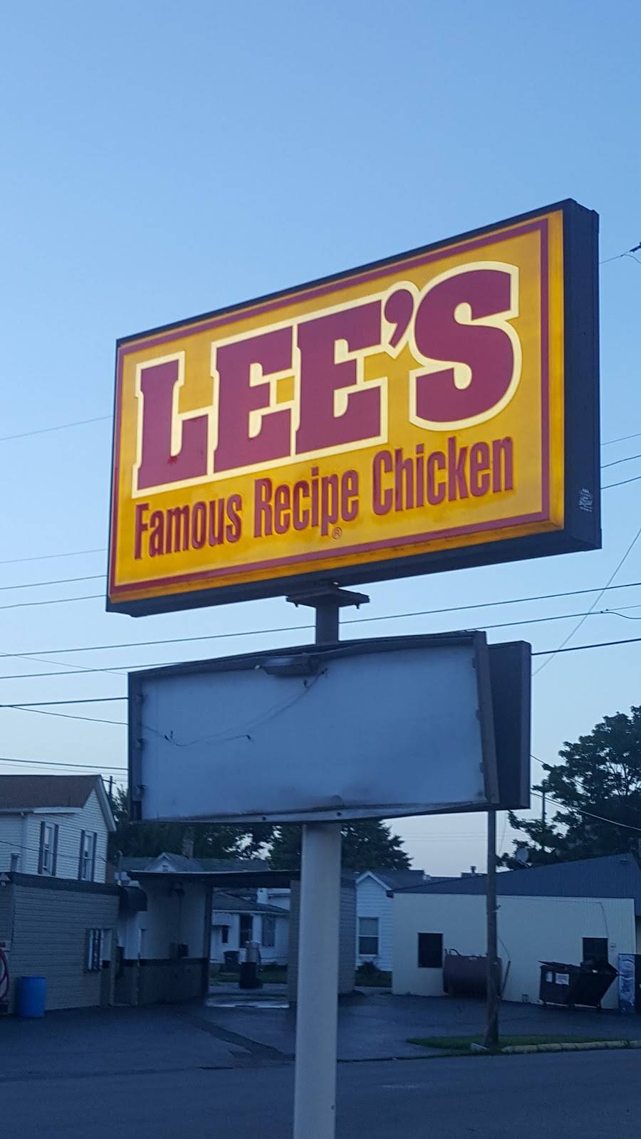 Lees Famous Recipe Chicken | restaurant | 1012 N Grand Ave, Connersville, IN 47331, USA | 7658250378 OR +1 765-825-0378