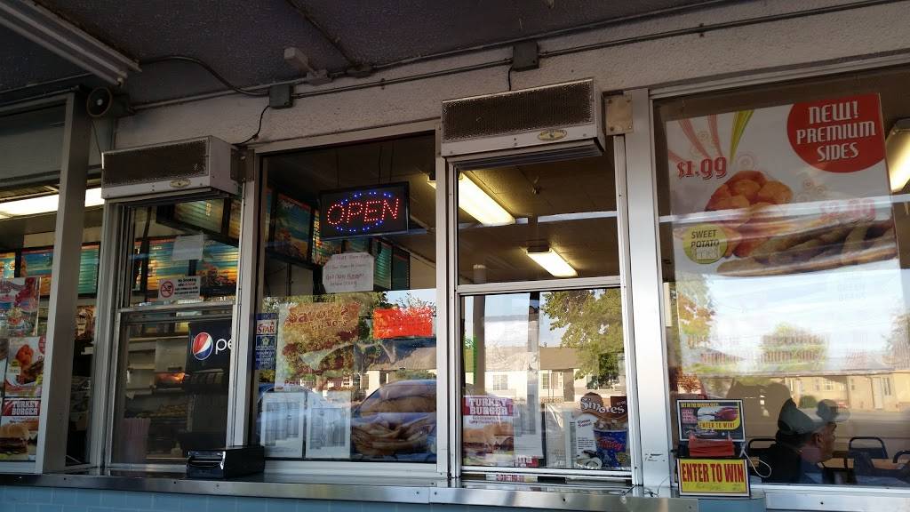 Fosters Freeze | restaurant | 1401 N Winton Way, Atwater, CA 95301, USA | 2093582341 OR +1 209-358-2341