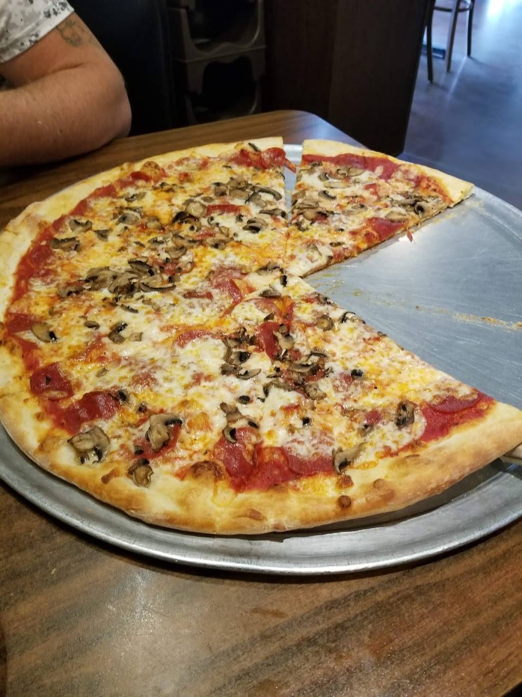 Anthonys Pizza & Pasta | meal delivery | 2321 Clover Basin Dr, Longmont, CO 80503, USA | 3034855555 OR +1 303-485-5555