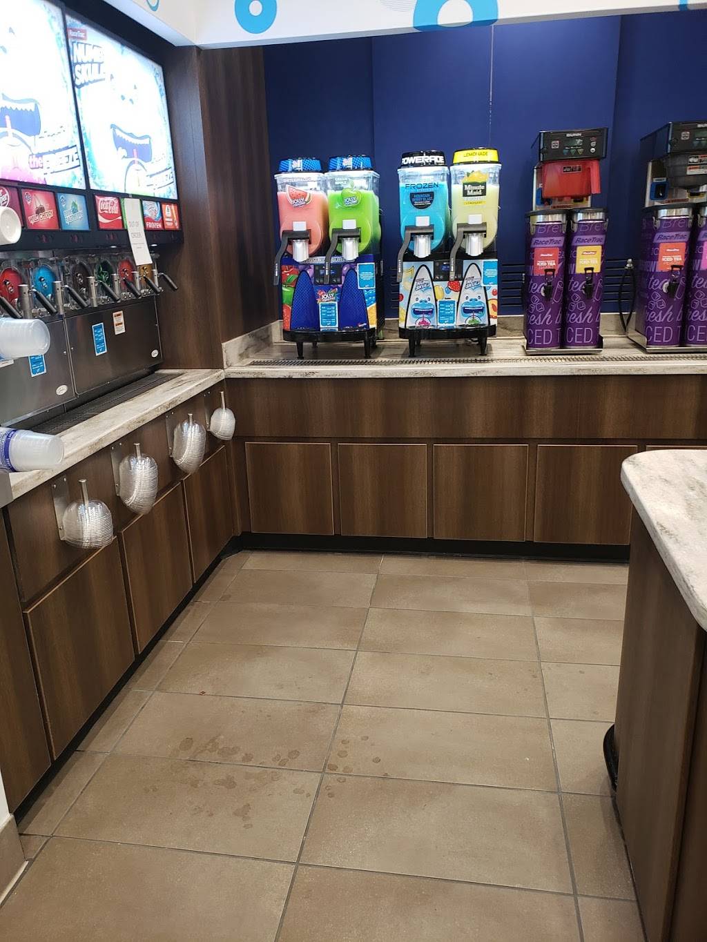 RaceTrac | bakery | 3500 General De Gaulle Dr, New Orleans, LA 70114, USA | 5043685889 OR +1 504-368-5889