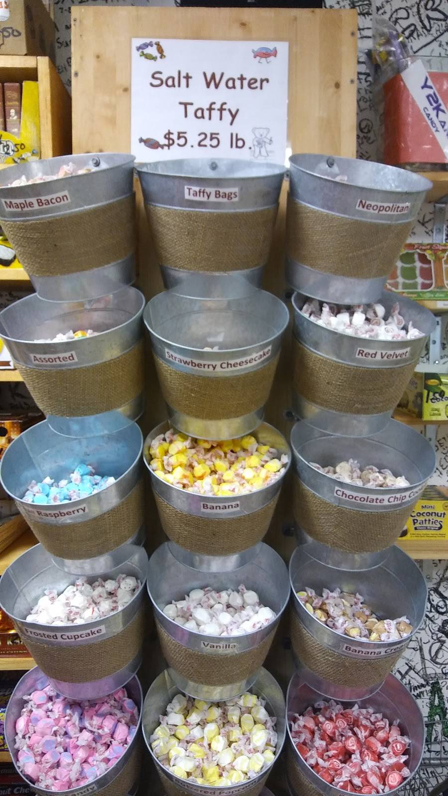 Candy Kitchen | restaurant | 311 Gulf Blvd #4, Indian Rocks Beach, FL 33785, USA | 7272400683 OR +1 727-240-0683