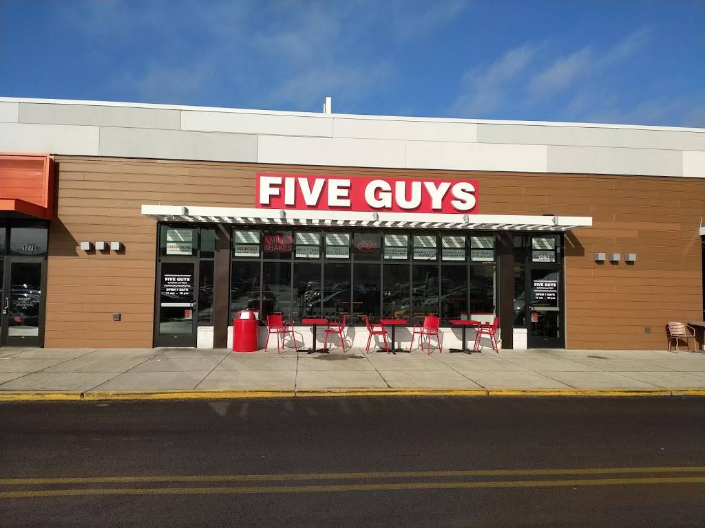 Five Guys | meal takeaway | 3500 East-West Hwy, Hyattsville, MD 20782, USA | 3019559160 OR +1 301-955-9160