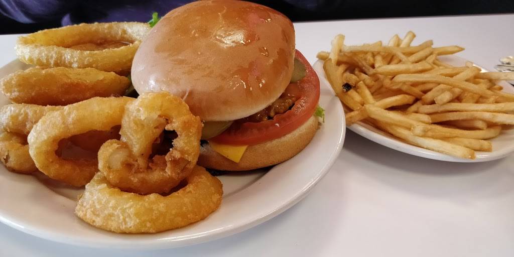 Steak n Shake | restaurant | 23 Executive Dr, New Castle, IN 47362, USA | 7655214514 OR +1 765-521-4514