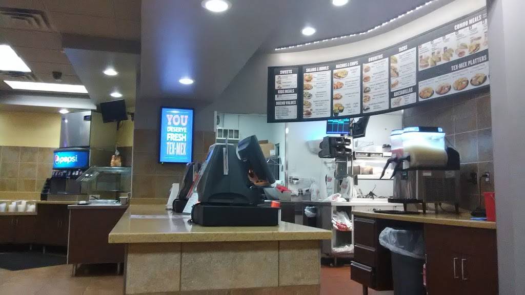 Taco Bueno | restaurant | 1021 E State Hwy 152, Mustang, OK 73064, USA | 4052560706 OR +1 405-256-0706