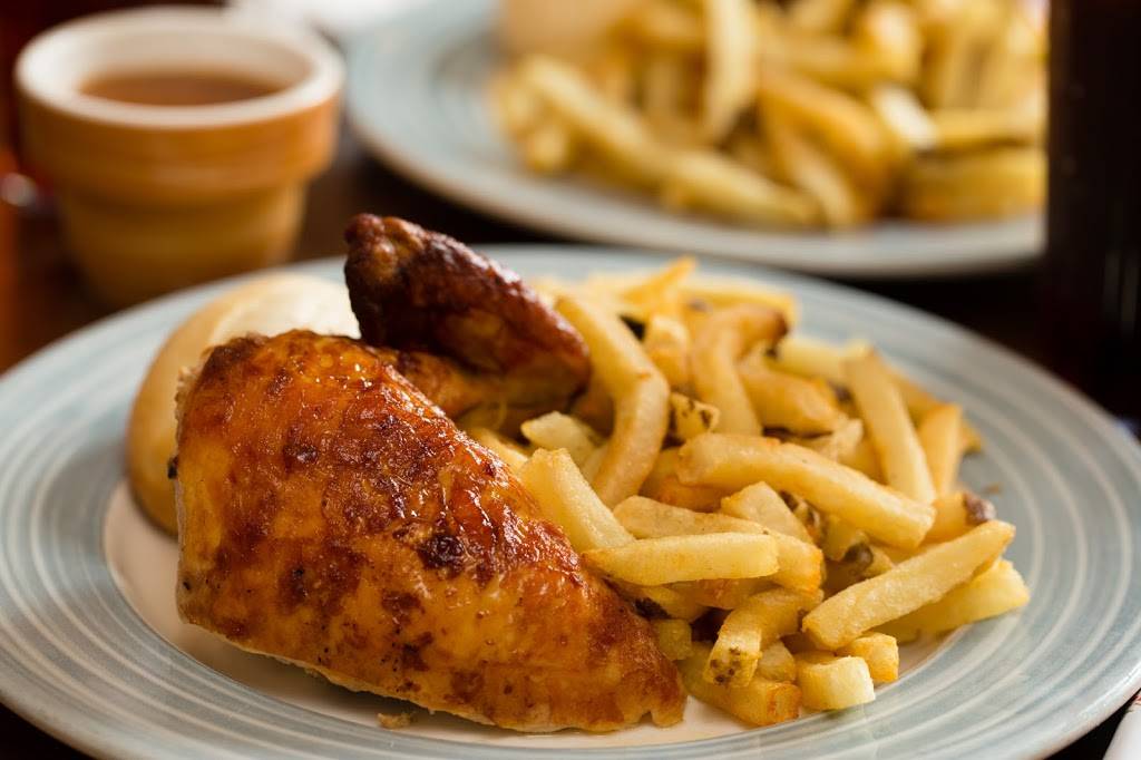 Swiss Chalet | restaurant | 138 Woodlawn Rd W, Guelph, ON N1H 1B2, Canada | 5198368000 OR +1 519-836-8000