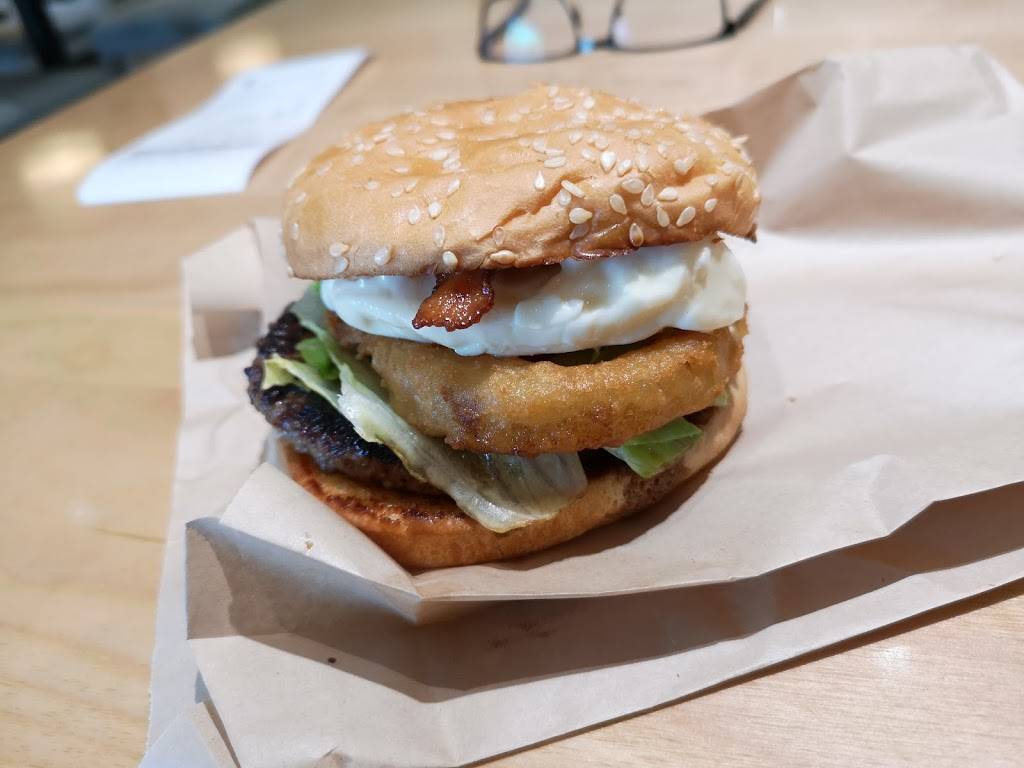 Fromagerie Victoria Drummondville | restaurant | 215 Rue Robert Bernard, Drummondville, QC J2C 0P6, Canada | 8194793477 OR +1 819-479-3477