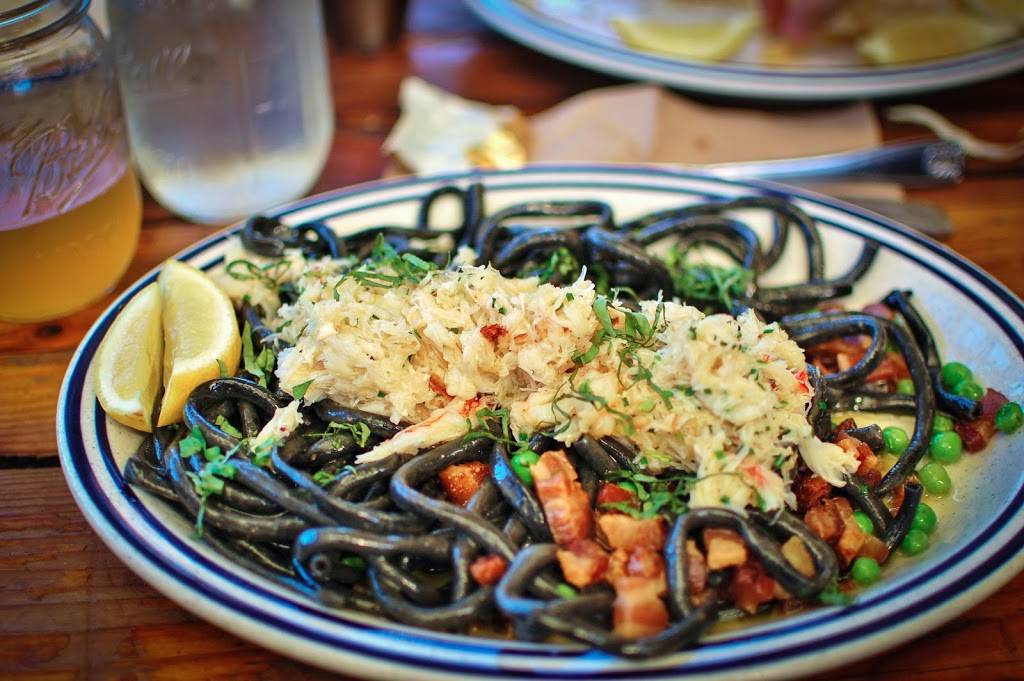 Fish | restaurant | 350 Harbor Dr, Sausalito, CA 94965, USA | 4153313474 OR +1 415-331-3474