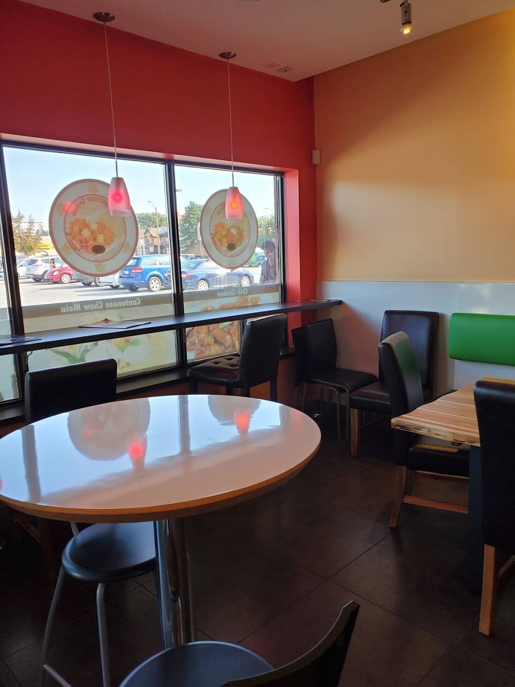 Mr Dumpling Express | restaurant | 50 Dundurn St S, Hamilton, ON L8P 4W3, Canada | 9055701388 OR +1 905-570-1388