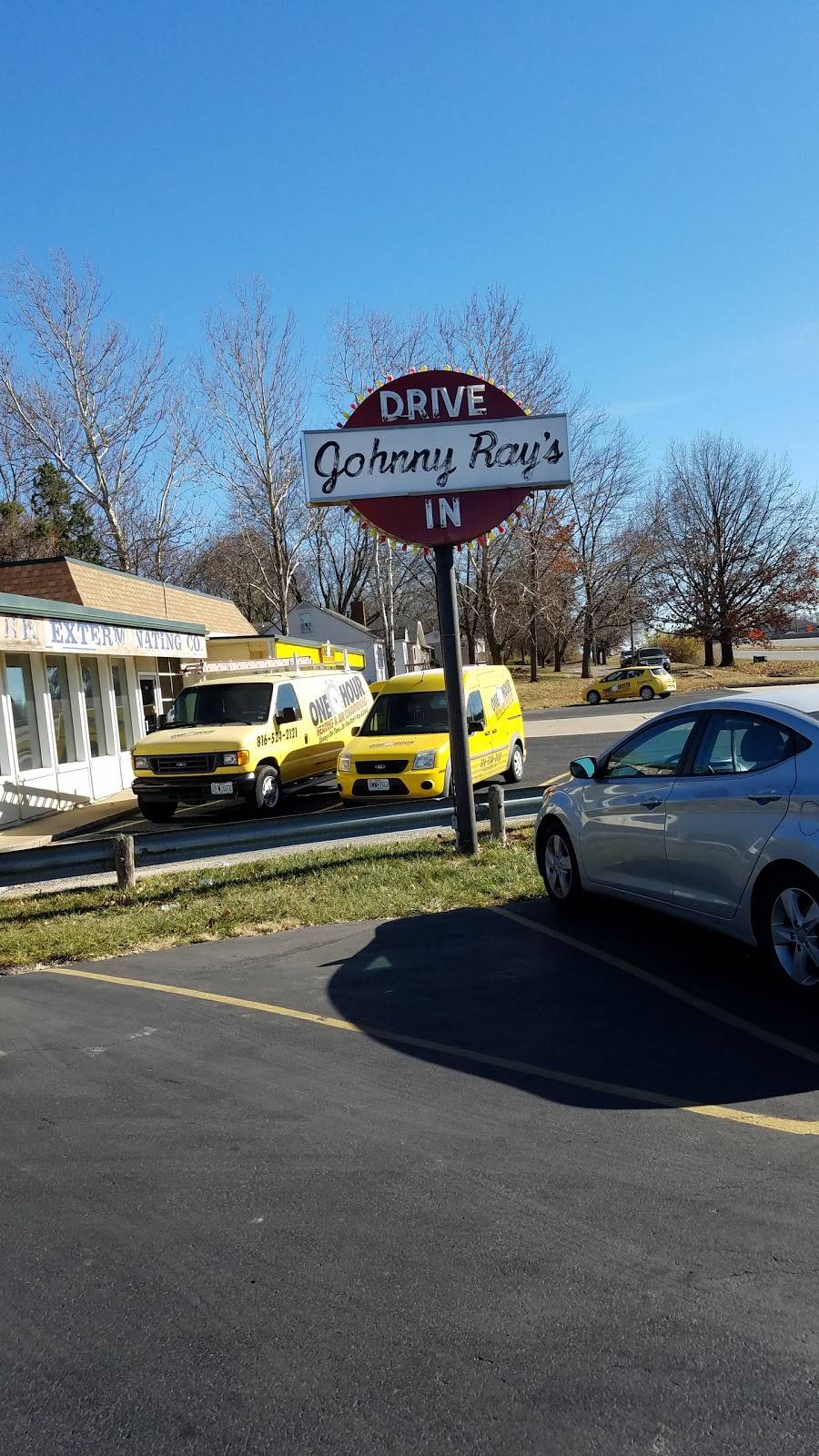Johnny Rays Drive In | restaurant | 800 SW Blue Pkwy, Lees Summit, MO 64063, USA | 8165241910 OR +1 816-524-1910