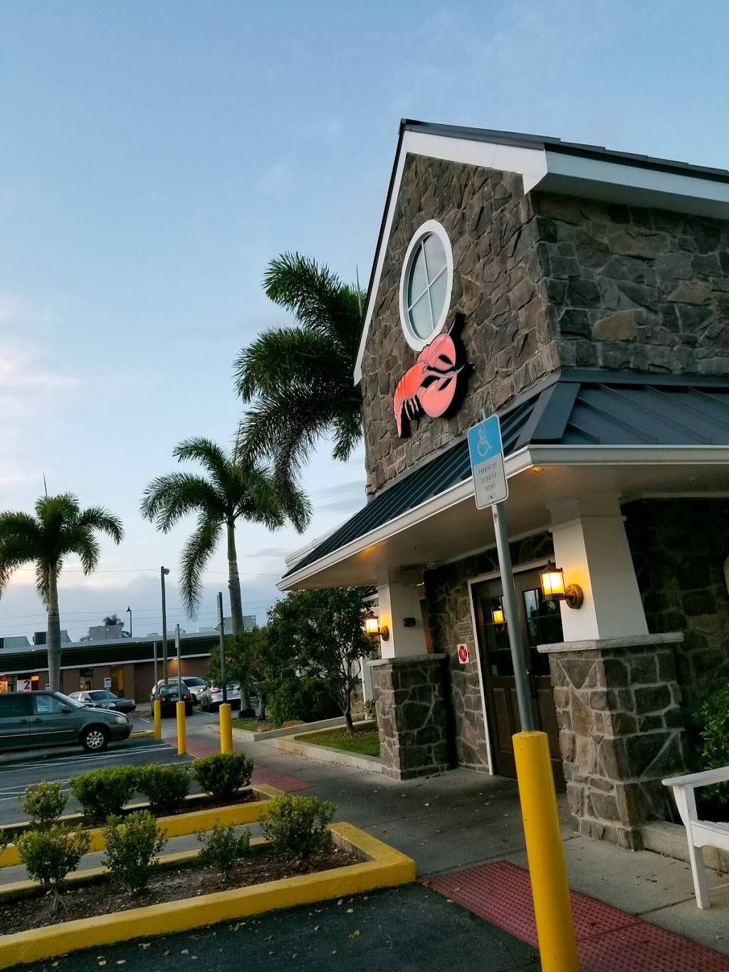 Red Lobster | restaurant | 3801 Cleveland Ave, Fort Myers, FL 33901, USA | 2399368216 OR +1 239-936-8216