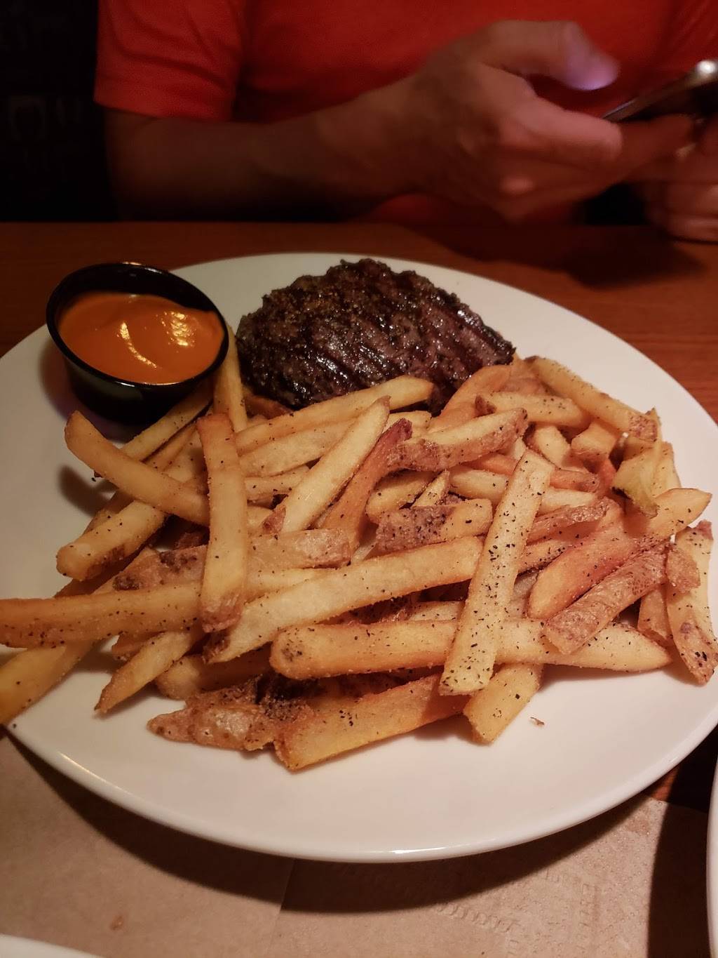 Applebees Grill + Bar | restaurant | 12235 Jefferson Ave, Newport News, VA 23602, USA | 7572492207 OR +1 757-249-2207