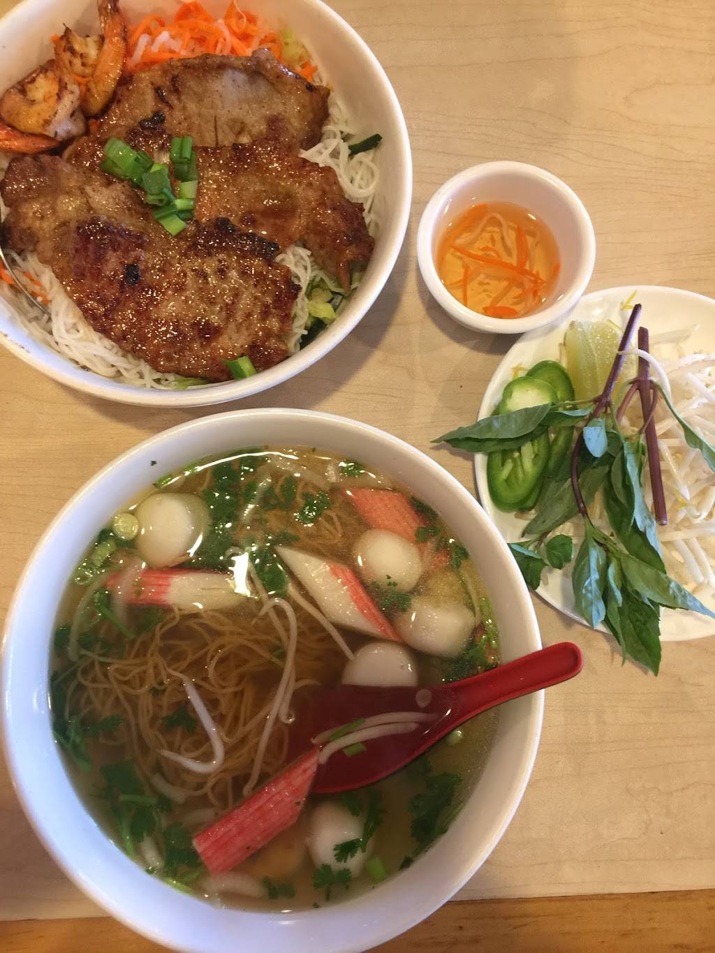 House of Pho | restaurant | 1066 E El Camino Real, Sunnyvale, CA 94087, USA | 4082608410 OR +1 408-260-8410