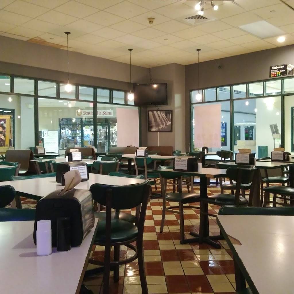 Essexs N.Y. Pizza & Deli | restaurant | 2 E India Square Mall, Salem, MA 01970, USA | 9787411383 OR +1 978-741-1383