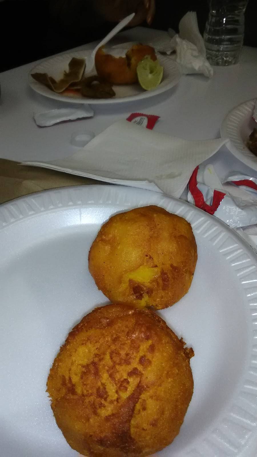 El Tipico | restaurant | 147 Lawrence St, Lawrence, MA 01841, USA | 9789753715 OR +1 978-975-3715