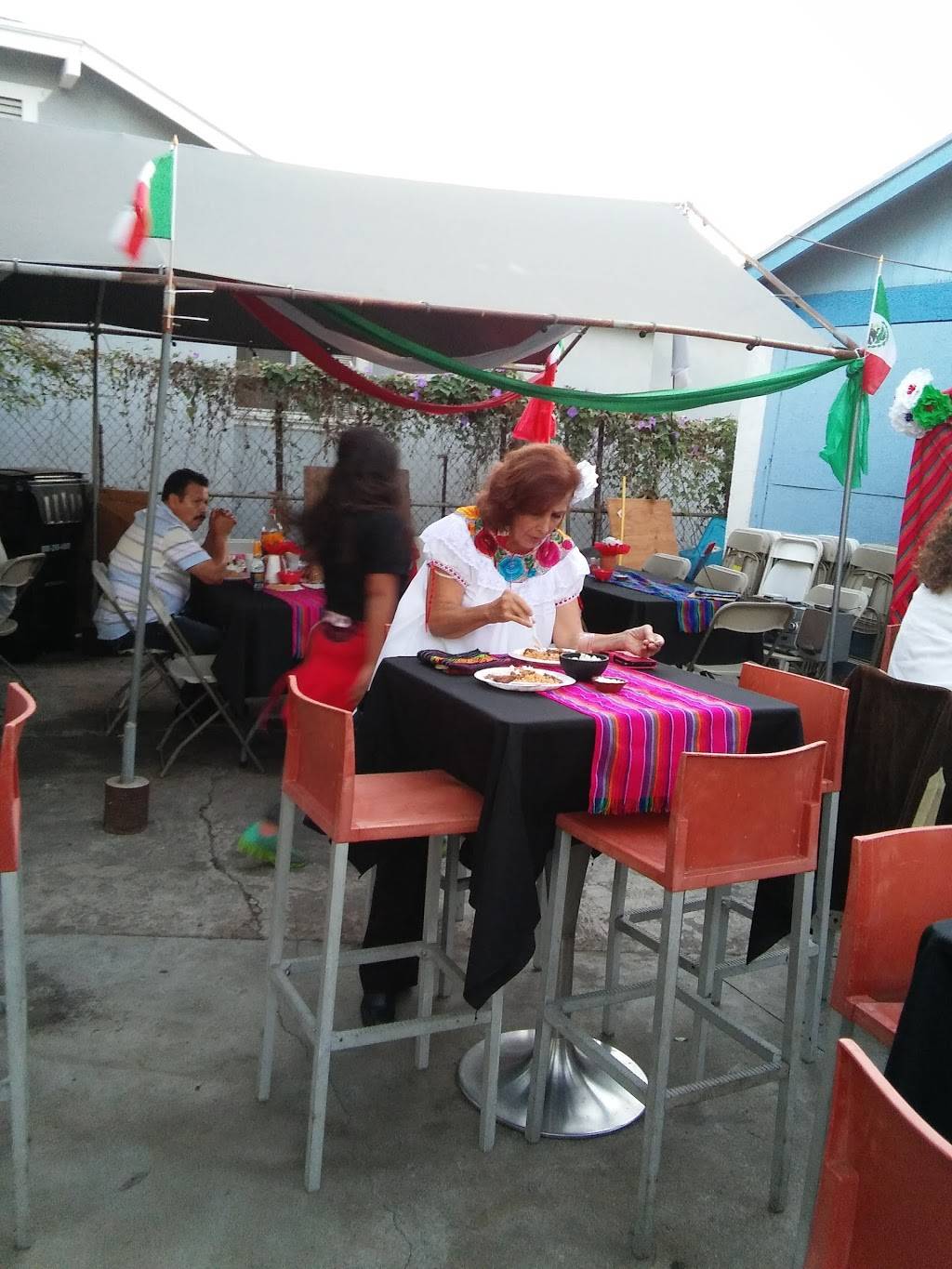 Tacos ARANDINOS | restaurant | 4752 Eagle St, Los Angeles, CA 90022, USA | 3235524604 OR +1 323-552-4604