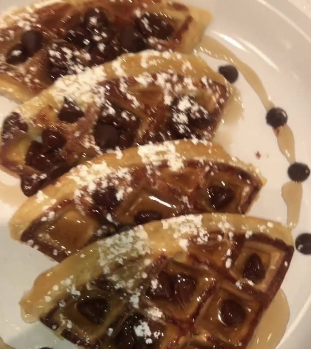 Grandy’s Coney Island | restaurant | 19833 W 7 Mile Rd, Detroit, MI 48219, USA | 3136943949 OR +1 313-694-3949