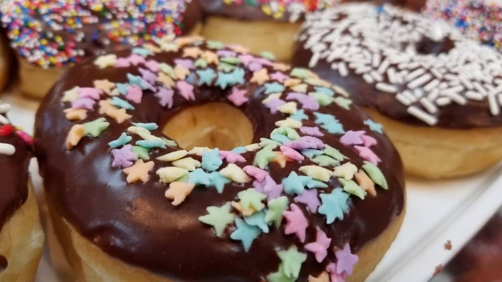 J & J Donuts | bakery | 415 Peachtree Industrial Blvd, Suwanee, GA 30024, USA | 6789263763 OR +1 678-926-3763