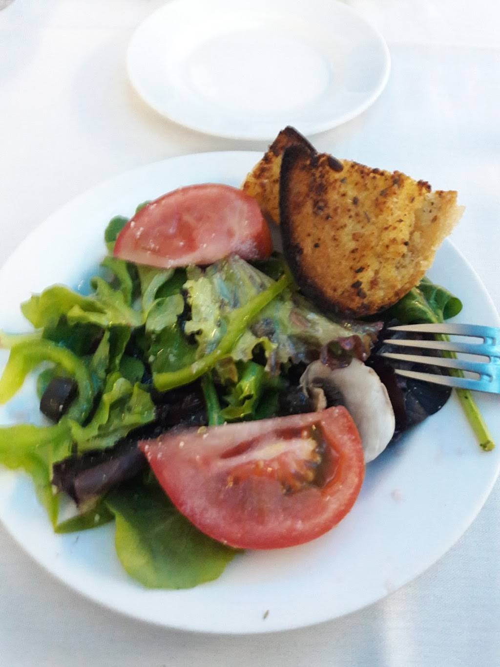 Adrians Trattoria | restaurant | 17709 Vanowen St, Reseda, CA 91335, USA | 8188811846 OR +1 818-881-1846