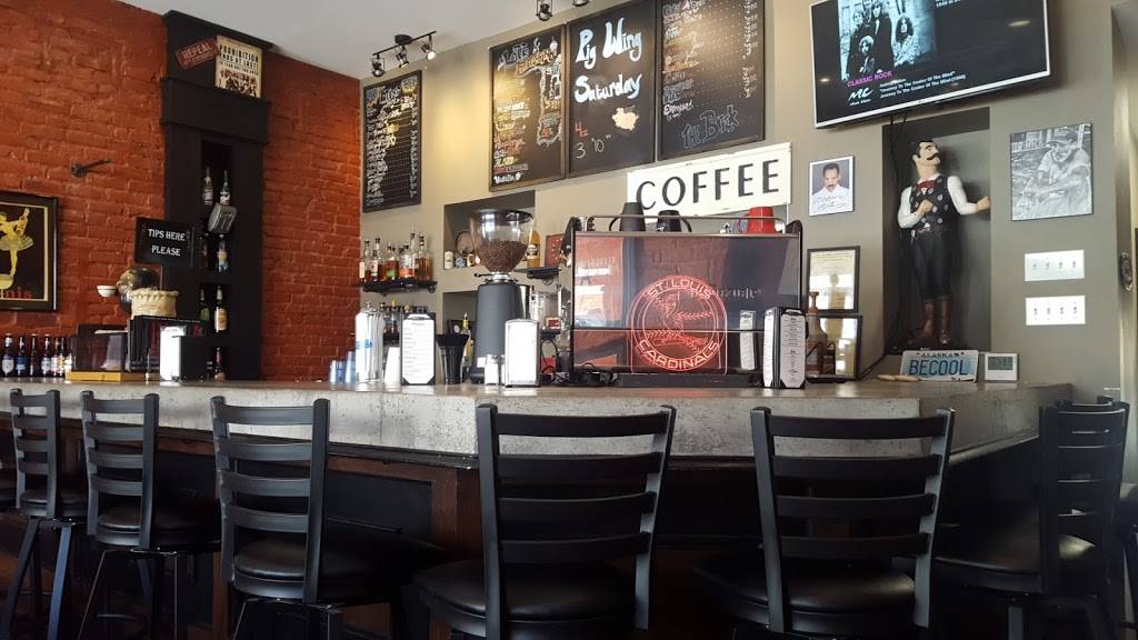 The Brick Bistro & Brew | restaurant | 218 E Main St, Festus, MO 63028, USA | 6366382000 OR +1 636-638-2000