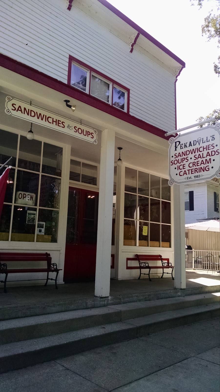 Pekadills | restaurant | 503 S Mears Ave, Whitehall, MI 49461, USA | 2318949551 OR +1 231-894-9551