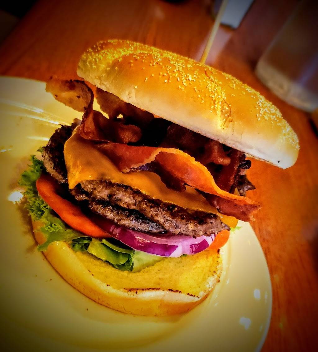 Bulldog Ale House | restaurant | 157 S Weber Rd, Bolingbrook, IL 60490, USA | 6303780333 OR +1 630-378-0333