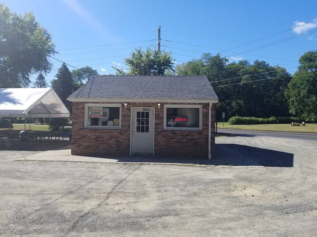 911 Burgers & Dogs | restaurant | 1157 N Westfield St, Feeding Hills, MA 01030, USA | 4137866800 OR +1 413-786-6800