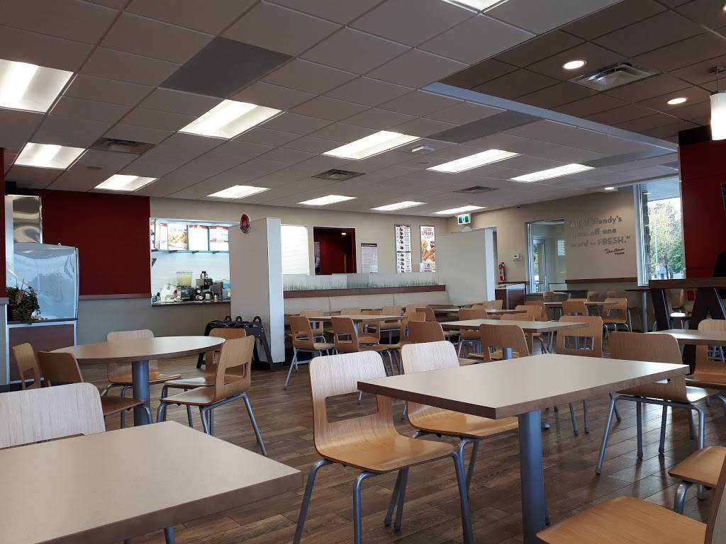Wendys | restaurant | 1590 Huron Church Rd, Windsor, ON N9C 2L1, Canada | 5192544406 OR +1 519-254-4406