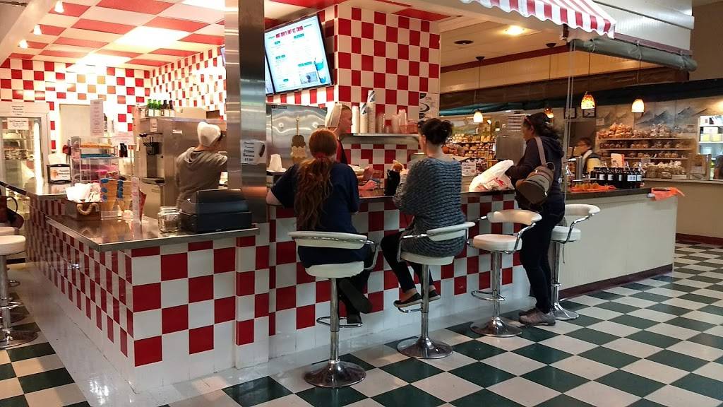 Booths Corner Farmers Market | restaurant | 1362 Naamans Creek Rd, Garnet Valley, PA 19060, USA | 6104850775 OR +1 610-485-0775