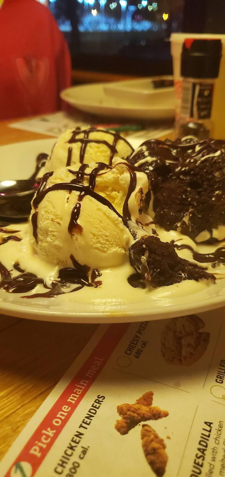 Applebees Grill + Bar | restaurant | 11500 W 63rd St, Shawnee, KS 66203, USA | 9139621133 OR +1 913-962-1133